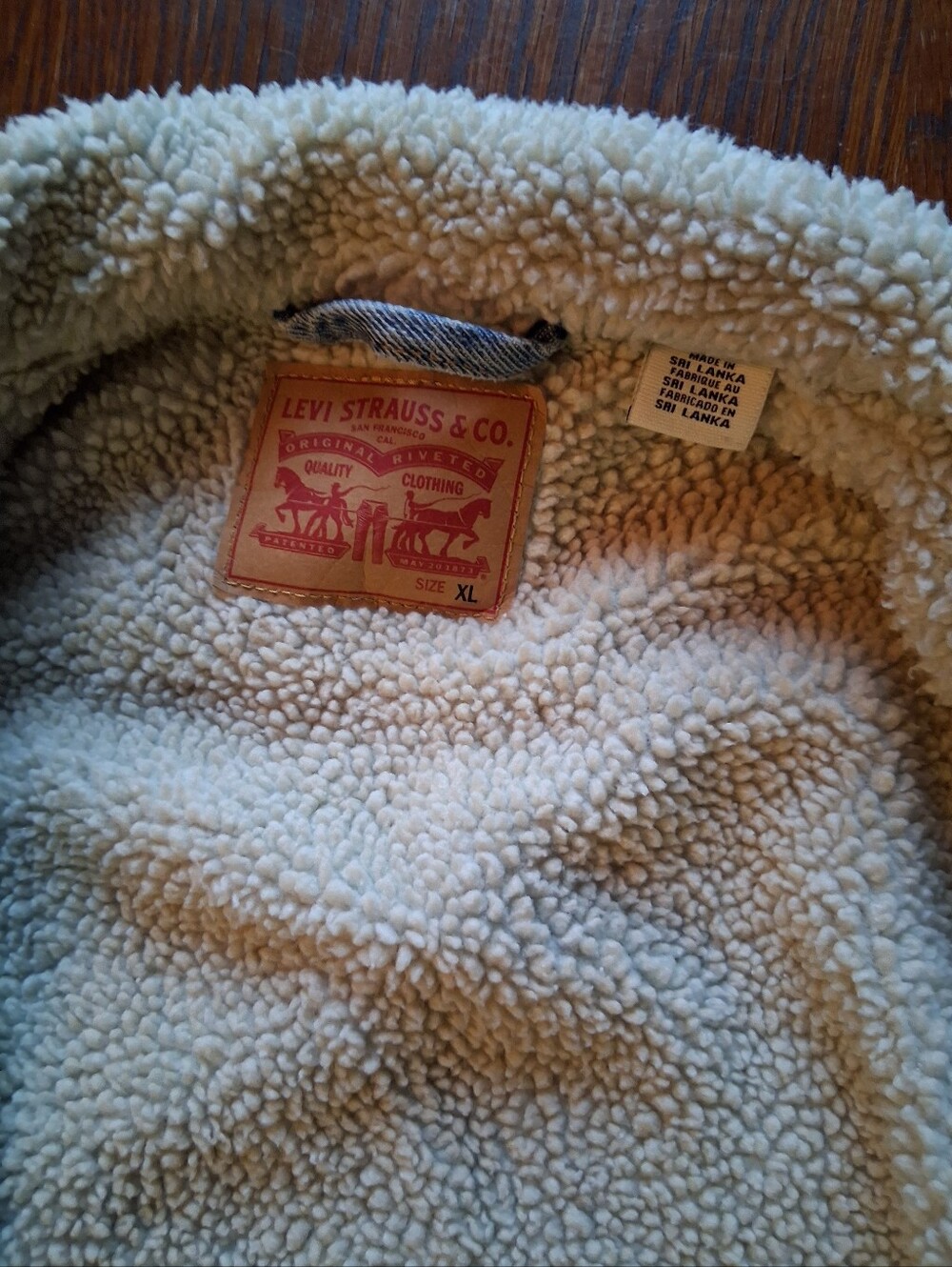 Levi's Trucker Jacket - Picture 3 of 5